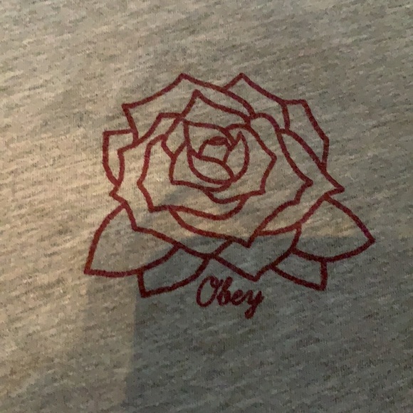 Obey top - Picture 3 of 4